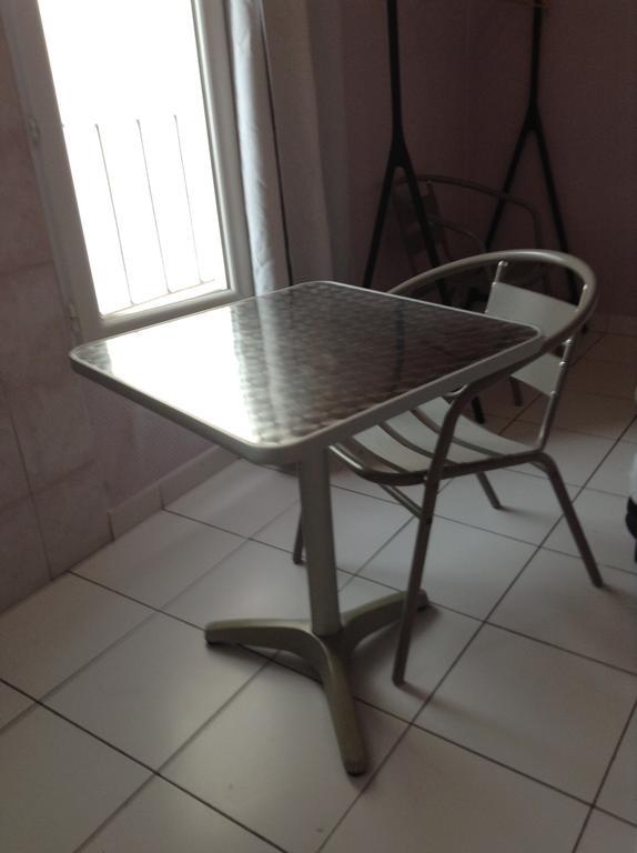 Single Room with Shared Bathroom